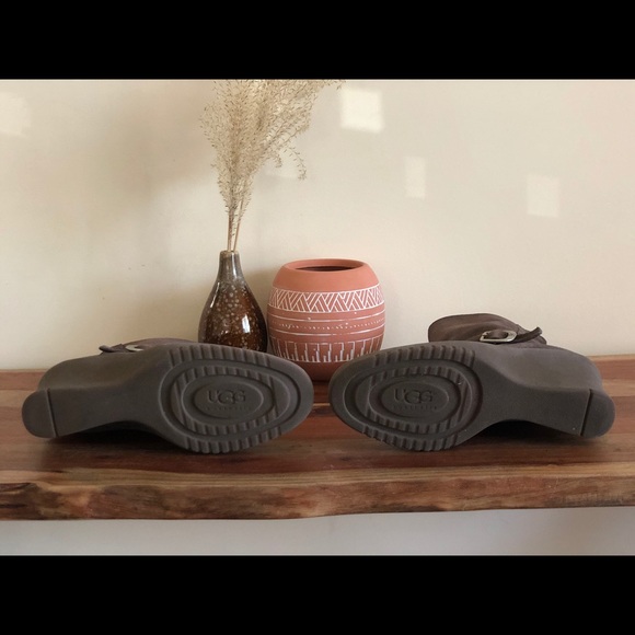 UGG Gisselle Wedges - Picture 8 of 12